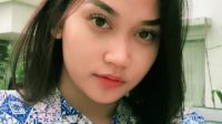 Tante Sexy Yang Merenggut Keperjakaan Ku