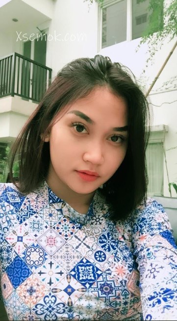 Tante Sexy Yang Merenggut Keperjakaan Ku