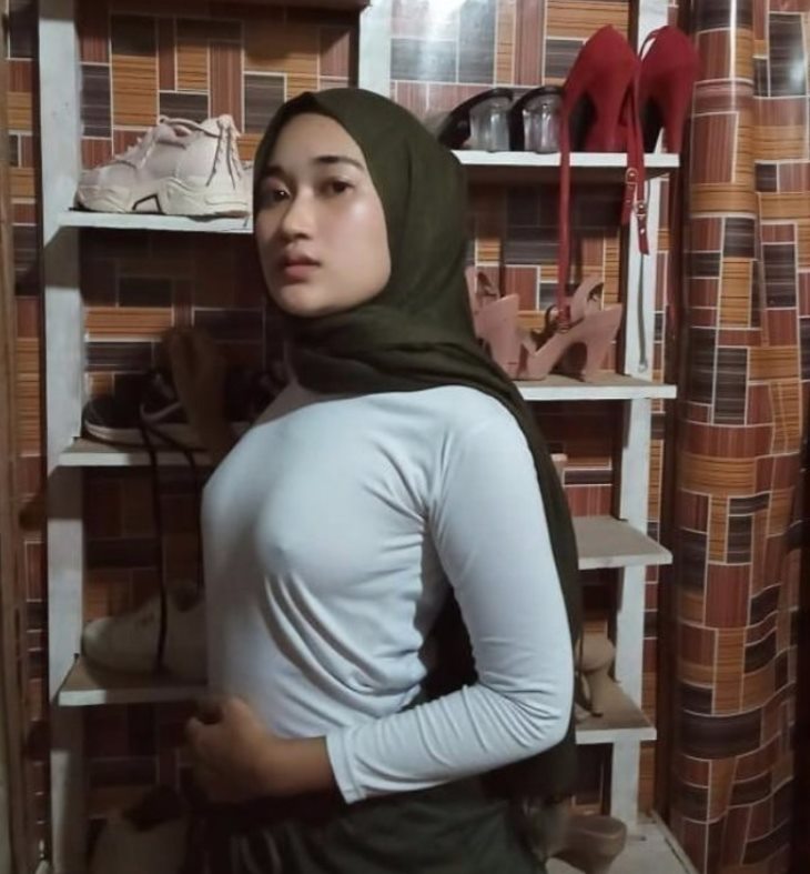 Cerita sex pelampiasan nafsu ibu kost yang kesepian