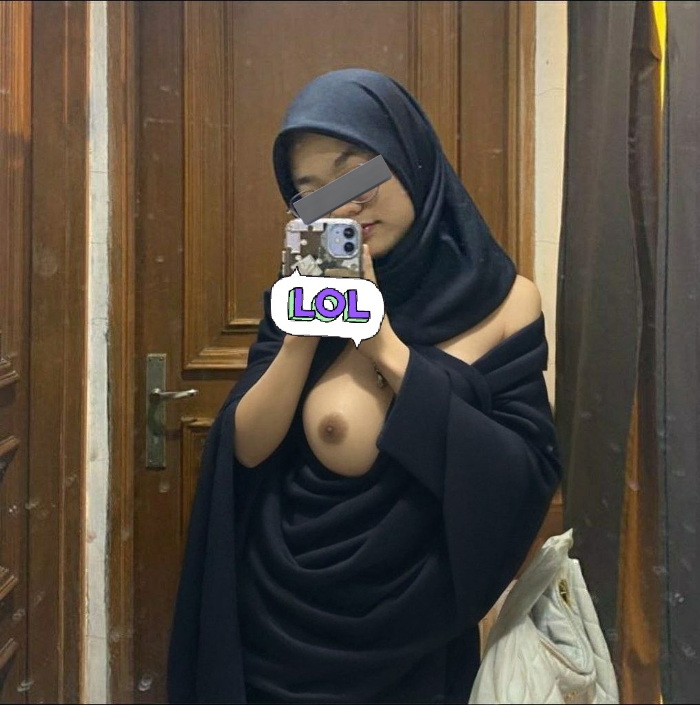 Cerita Ngentot MENIKMATI MEMEK ISTRI KADES